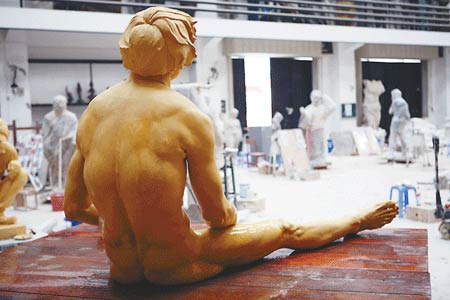 王小波裸体雕塑无法公开展览将被收藏