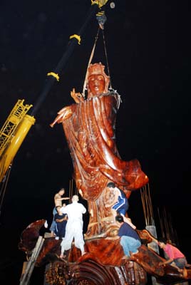 “和平观音”落座泉州