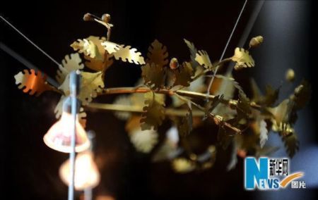 公元前三世纪特雷西安国王休西斯三世的金制花环，重500克