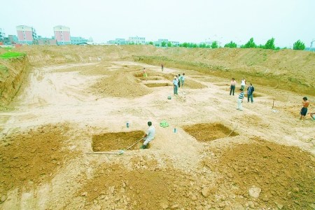河南新郑发现春秋战国古墓群 共有15座墓葬(图)